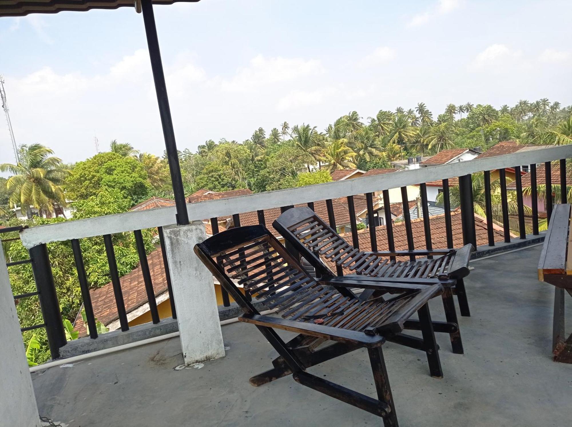 Surf & Salt Apartment Weligama Exterior photo